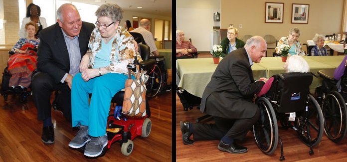 Mayor Frank Scarpitti visits residents at Union Villa Long-Term Care to announce that Markham's Smart Cities Challenge submission will focus on bettering the lives of seniors in our community.